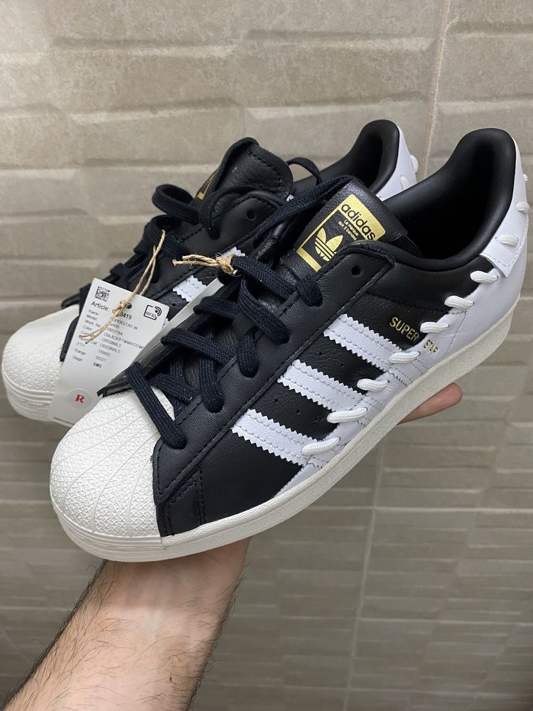 Adidas Superstar