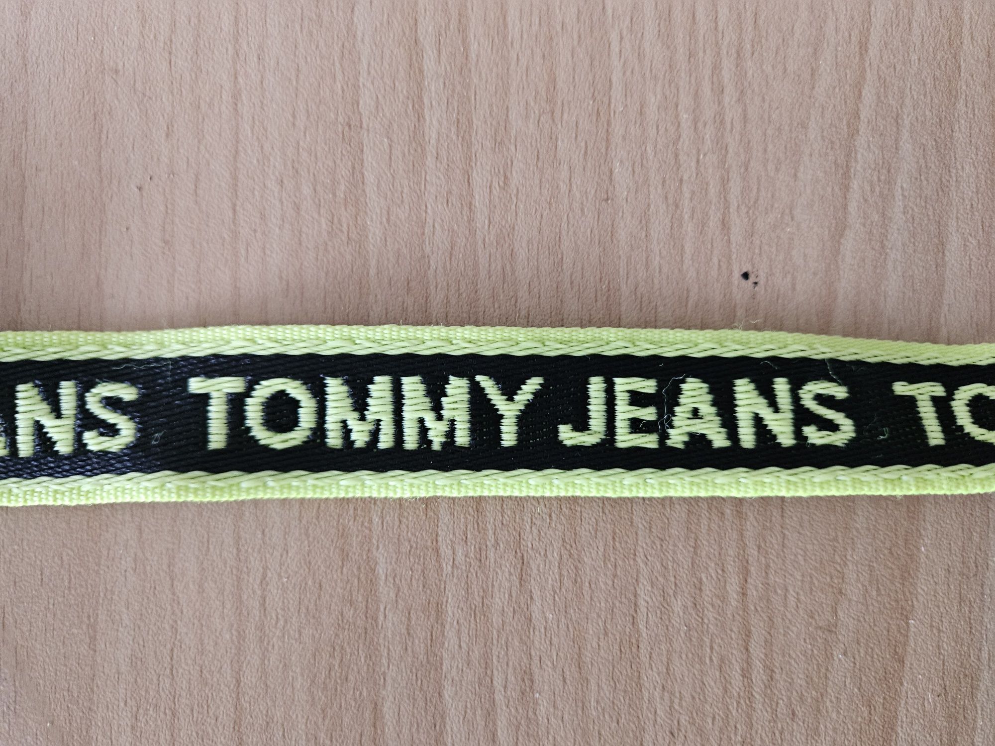 Нов дамски колан Tommy Jeans