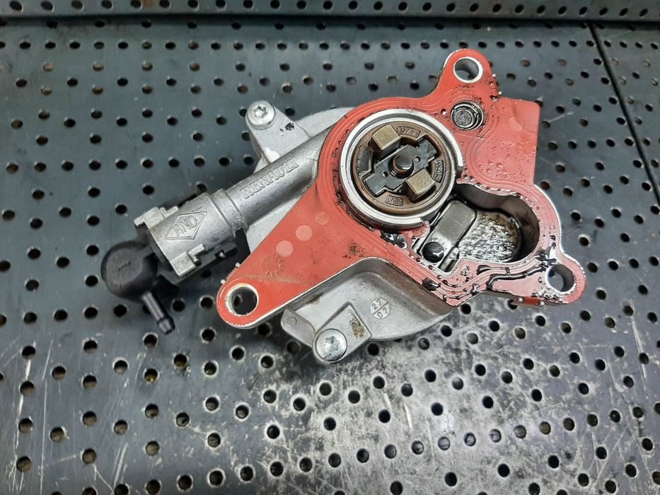 pompa vacuum 2.0 dci m9r renault laguna 3 nissan x-trail qashqai  8200472458
