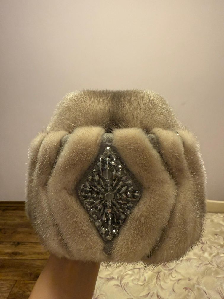Продам норковую шапка