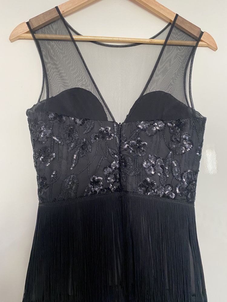 Rochie eleganta neagra cu franjuri