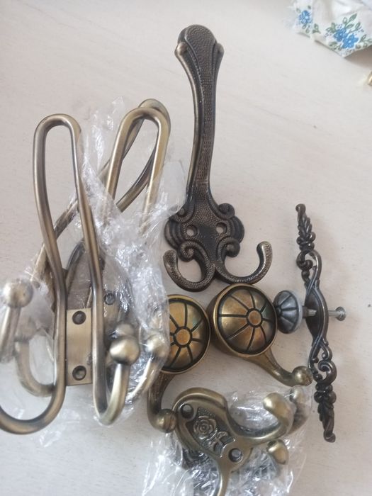 Мебельна фурнитура, продаётся