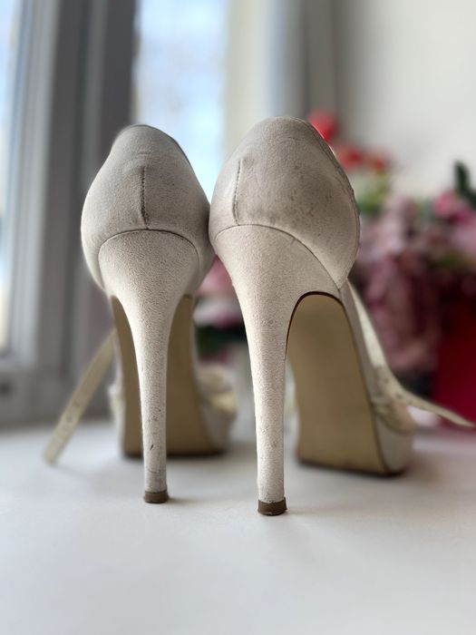 Нежные босоножки, ОЧЕНЬ удобные. Размер 38