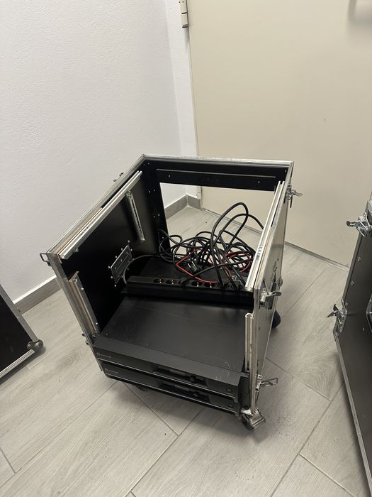Rack/Case 10u + suport MIXER(dynacord xa 2,fbt,rcf,nexo,electro voice)