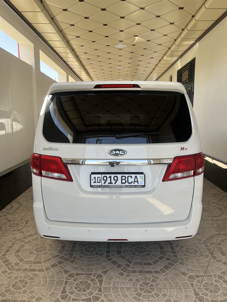 Jac M4 микроавтобус