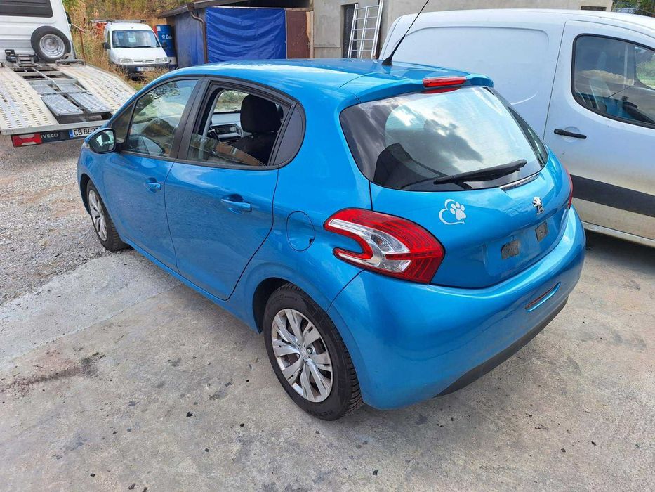 Peugeot 208 1.6 120кс на части