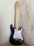 Продавам Fender Squier – цял комплект за начинаещи музиканти