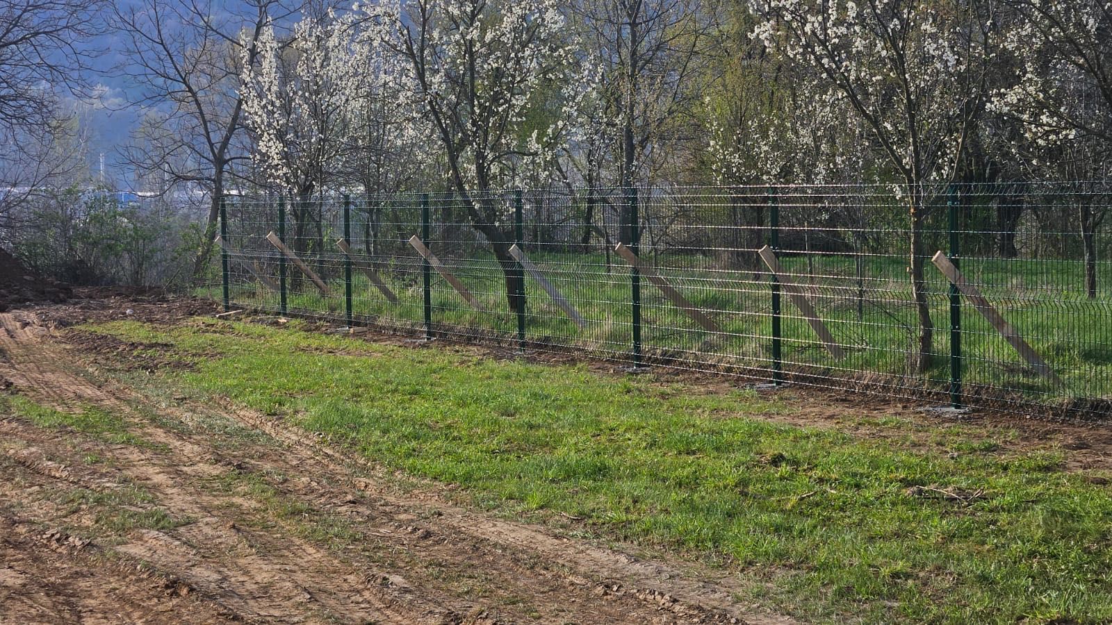 Gard și stalpi plasa bordurata