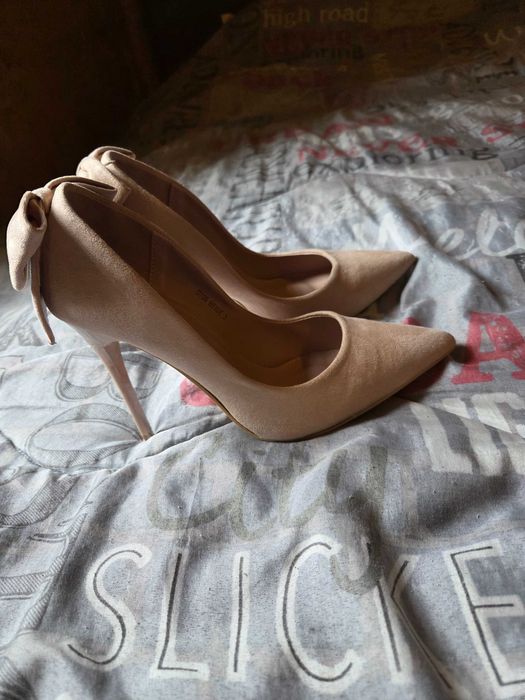 Продавам токчета