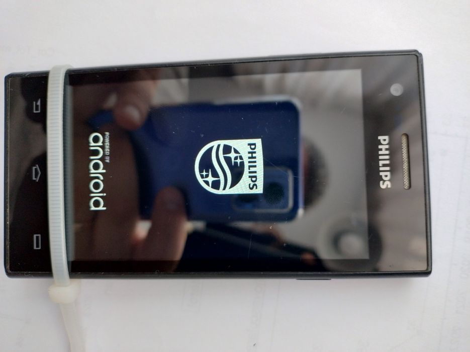 Vând Philips S309