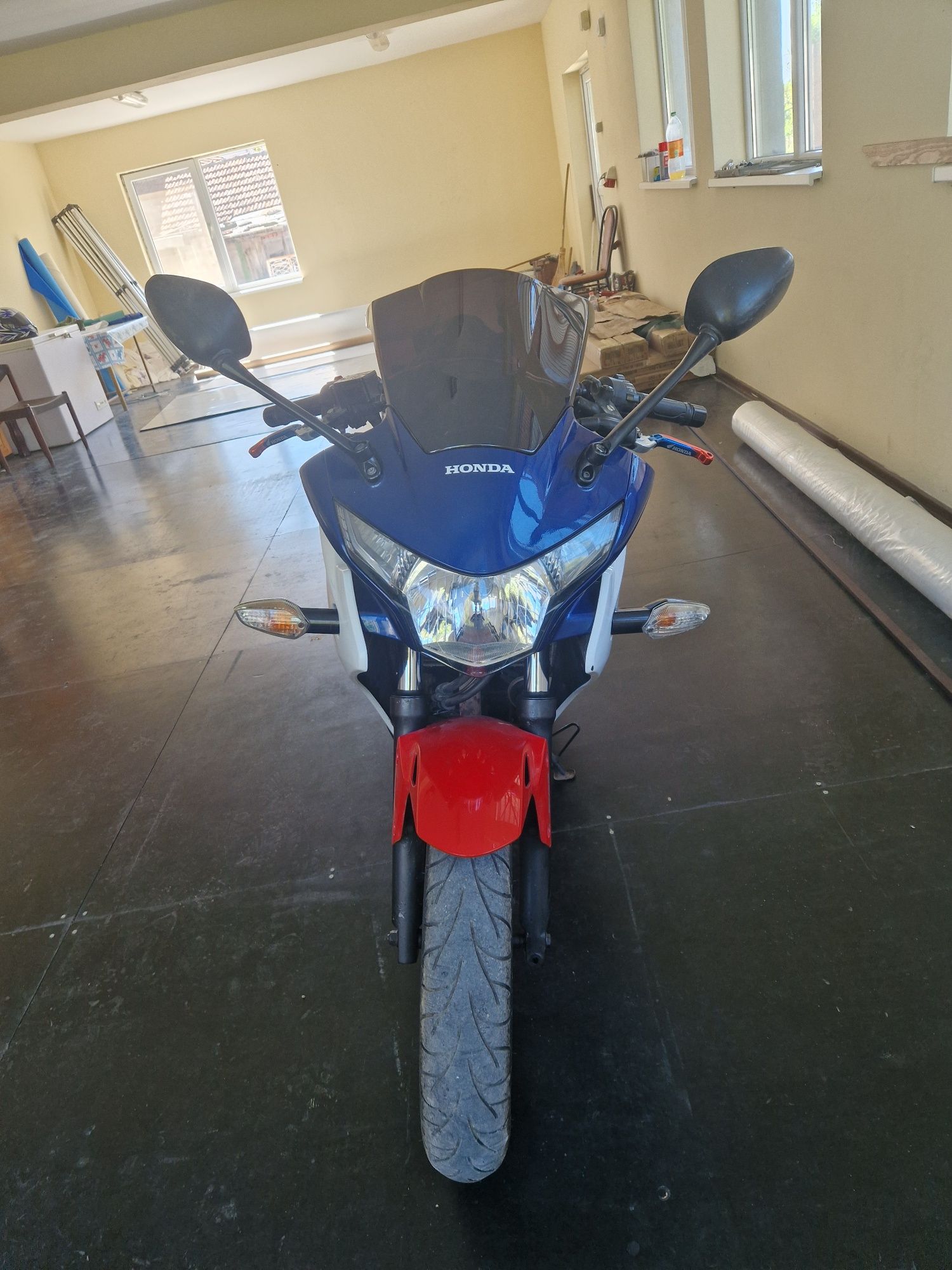 Honda cbr 250r 2011