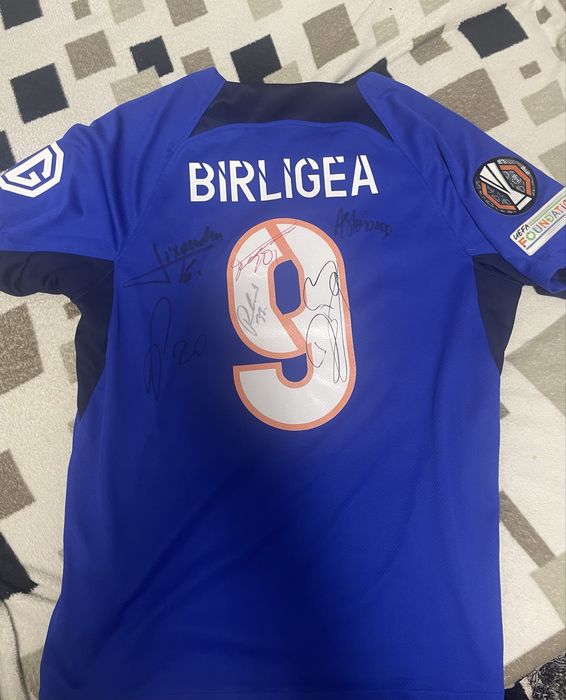 Tricou FCSB original semnat de jucatori