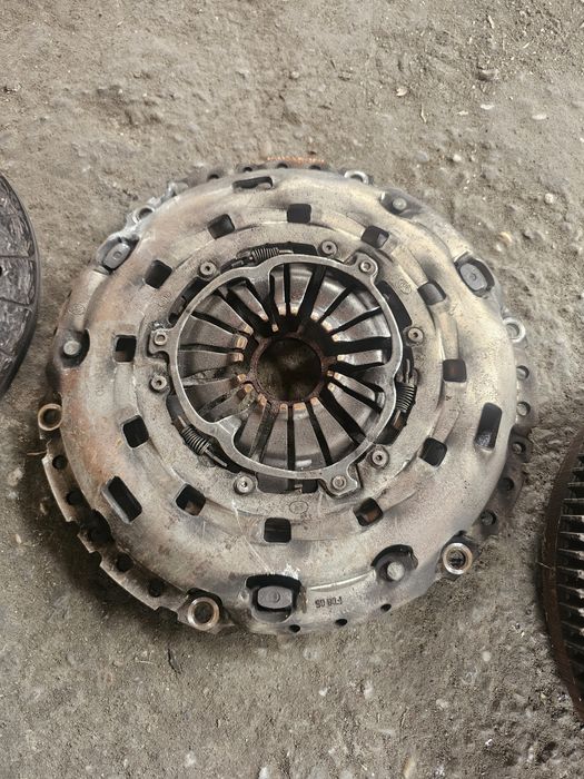 Kit ambreiaj cu volanta  ford transit 2.4 E4 5trepte