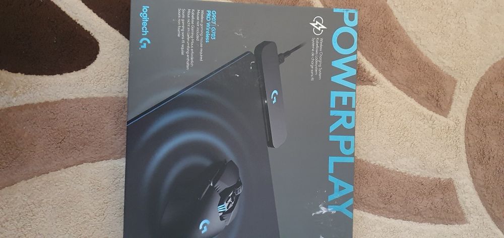 Logitech Wireless Gaming mouse pad