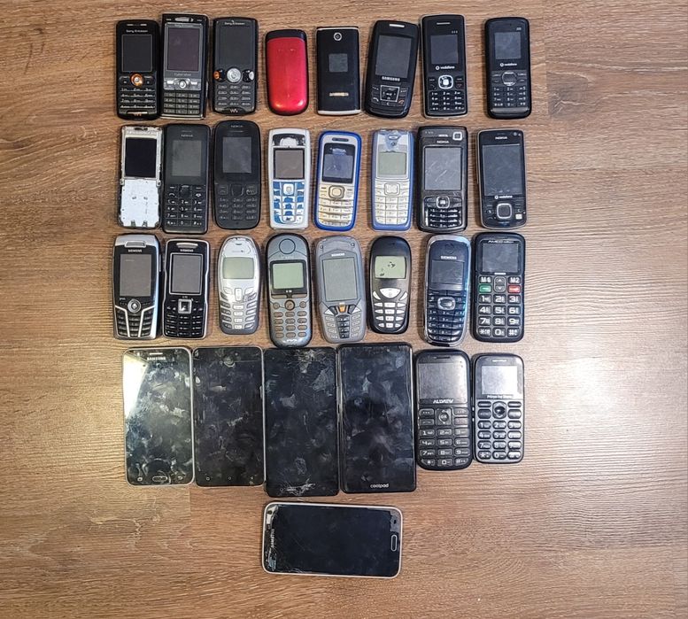 Lot telefoane 31 buc