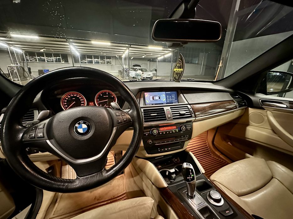 BMW X6 3,5XD 286кс 2008год