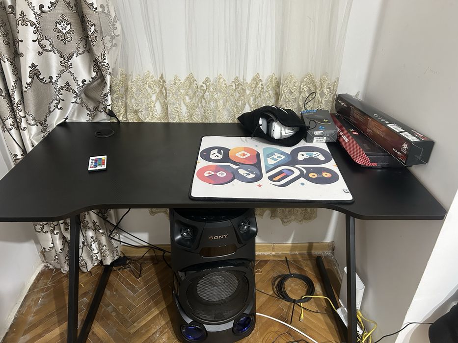 Birou Gaming Carbon NOU