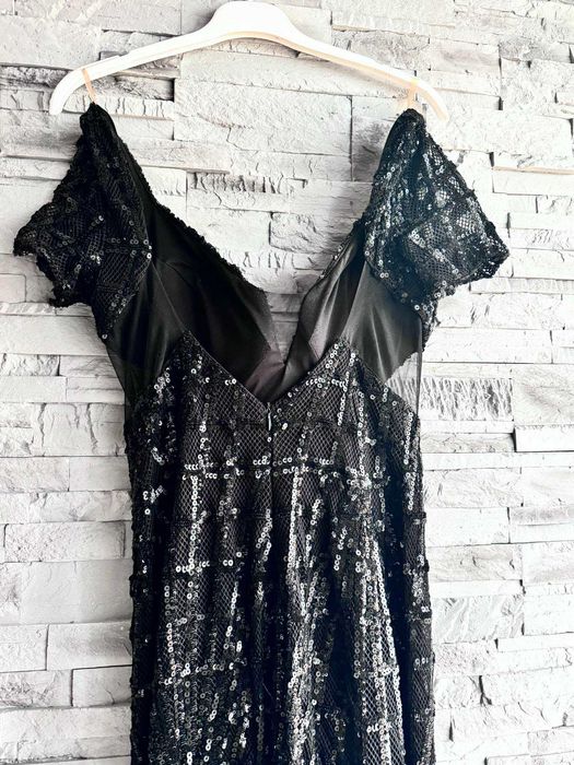 Официална черна рокля