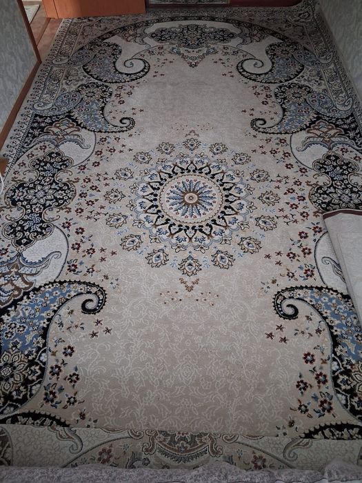 Продам ковер,состояние отличное,чистое