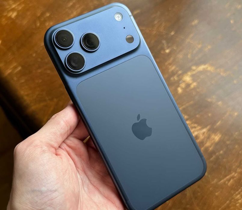 iPhone 17 Pro 256GB Deep Blue