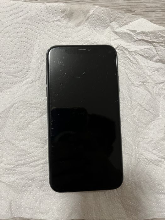 Iphone 11 64gb functioneaza tot inclusiv face id