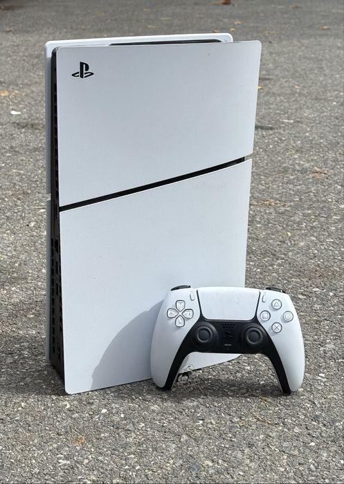Конзола Sony Playstation 5 Digital edition, 825GB, 1 джойстик White