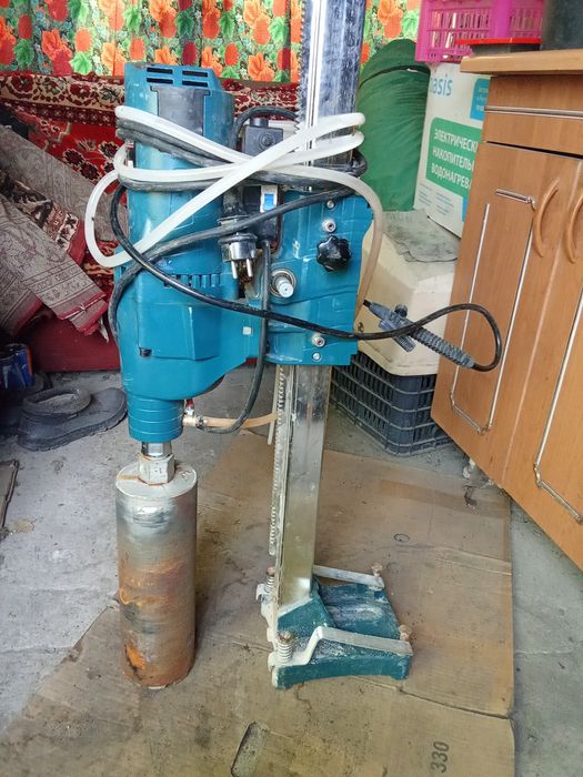 Продам буровую установку для бетона.цена 100 тыс.
