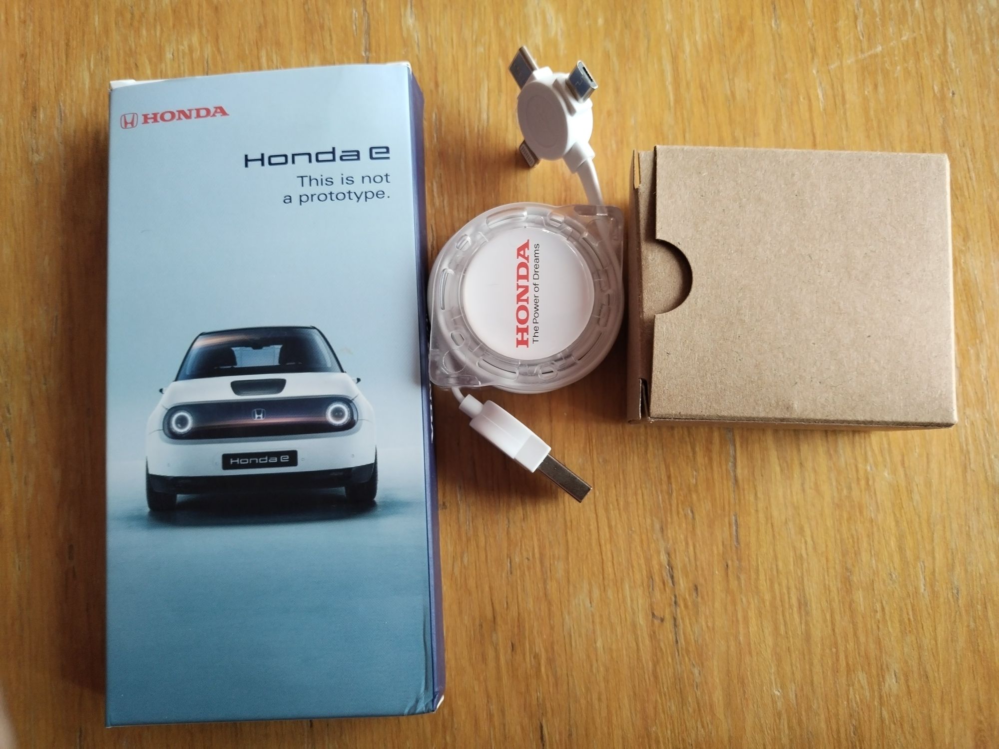 Power bank /батерияHonda+кабел Honda - 20лв