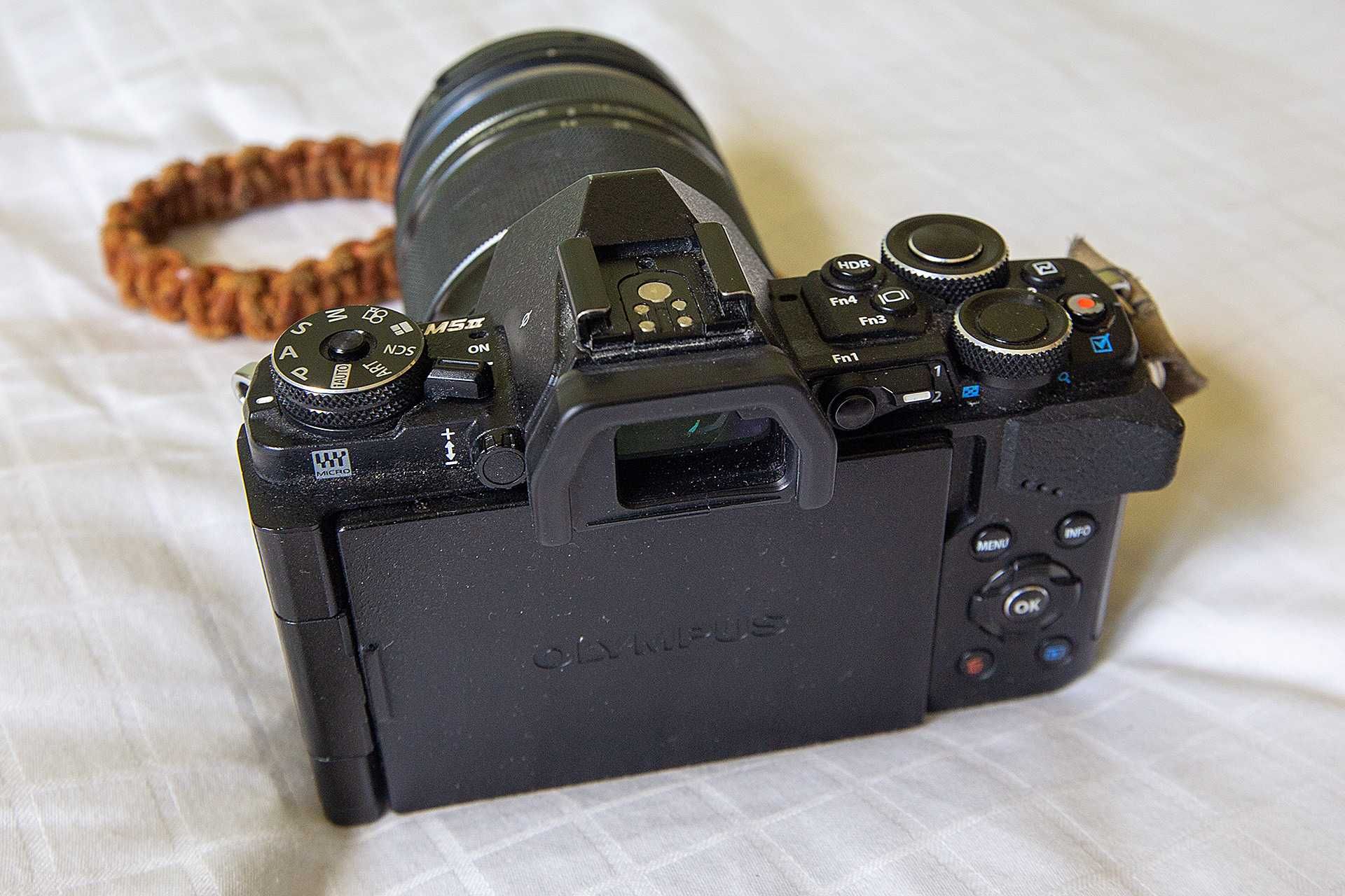 Olympus OM-D E-M5 Mark II + 2 обектива