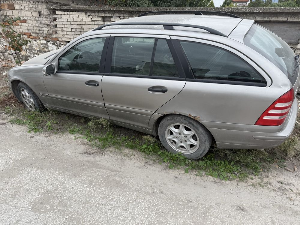 Продавам Mercedes C180 Kompressor 2003!