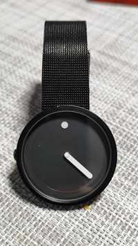Часовник с минималистичен дизайн ENMEX