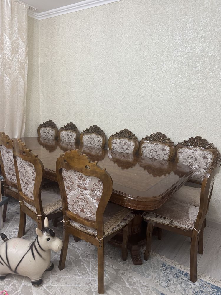 Продам стол со стульями