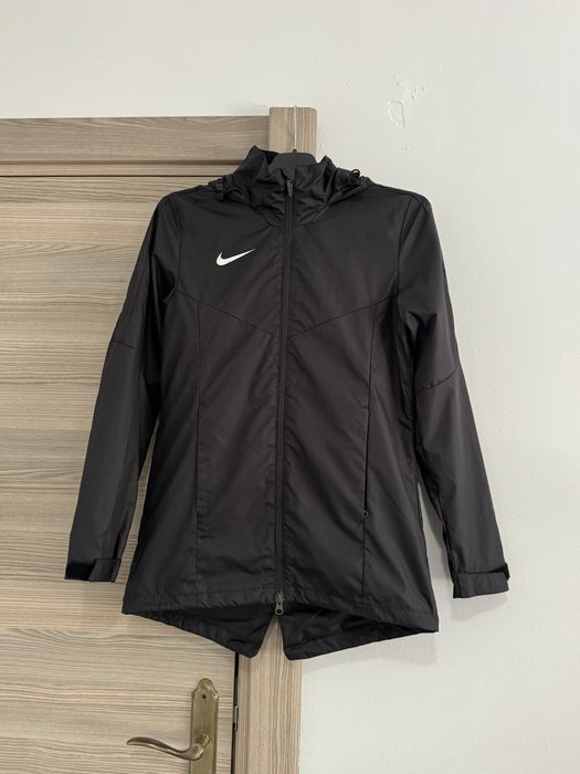 Geaca Nike de dama