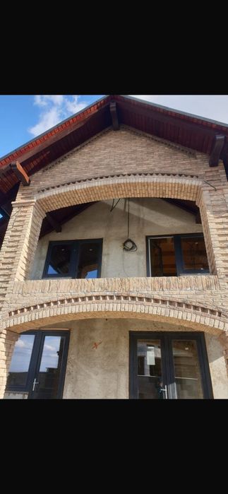 Vînd casa în radauți