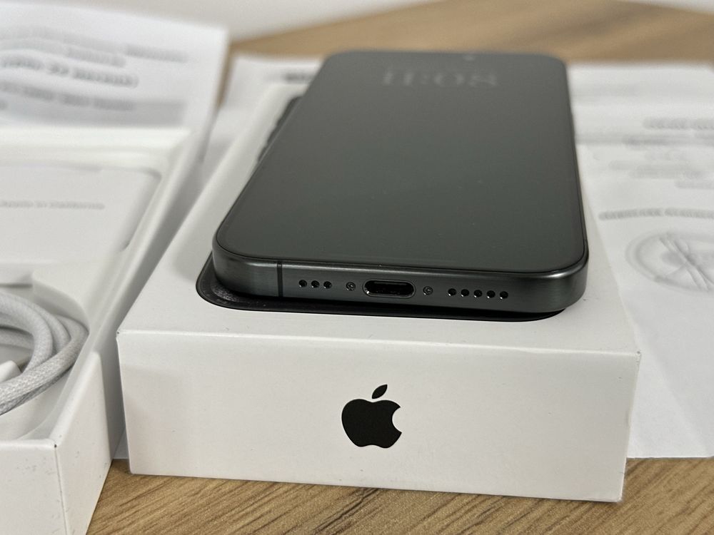 iPhone 15 Pro 38 Зареждания 128GB Black Гаранция