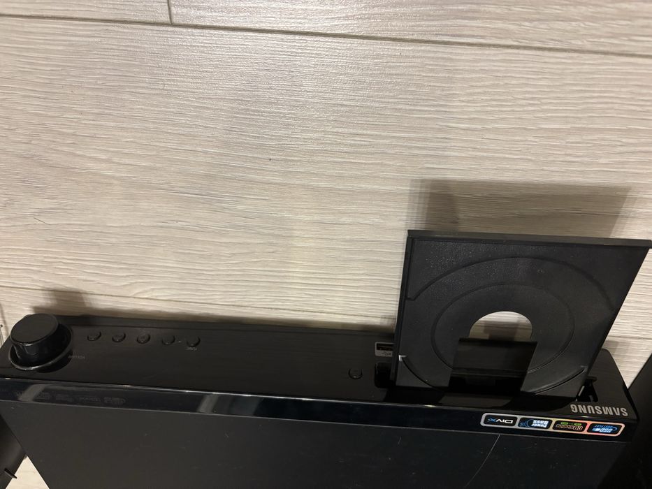 Sistem DVD Home Theater Samsung HT-Z120