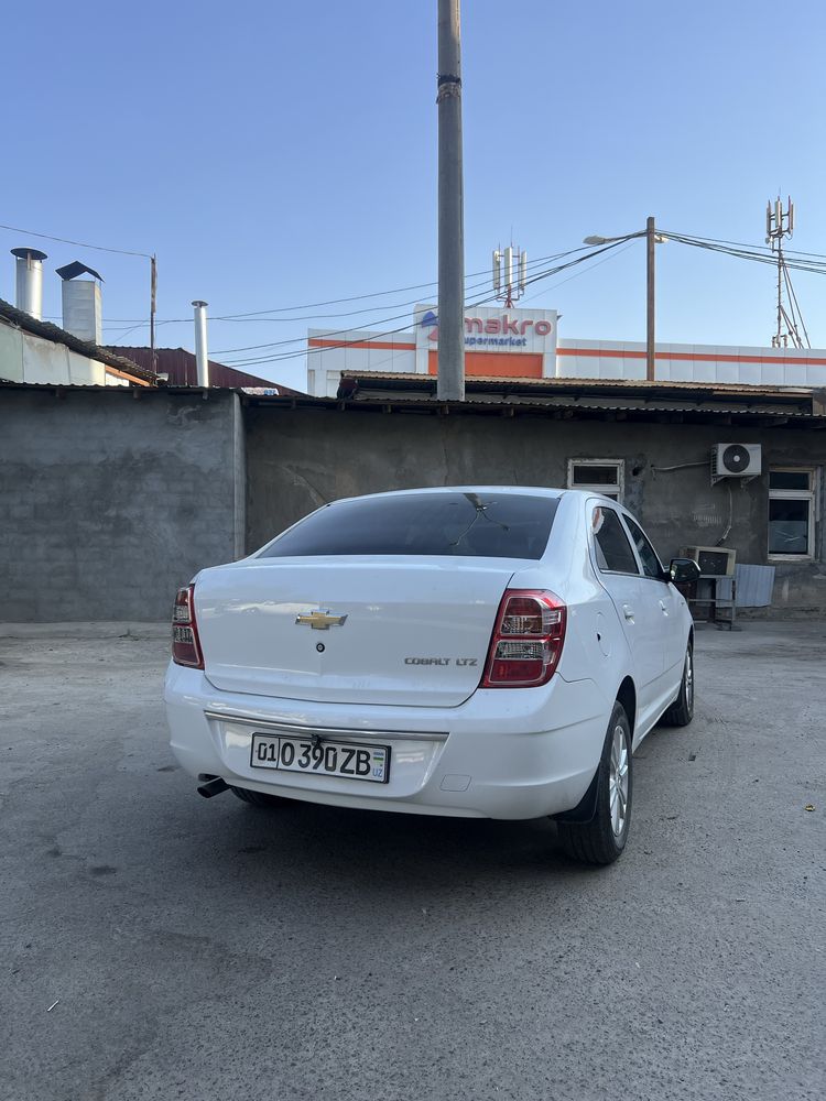 Chevrolet cobalt sotiladi