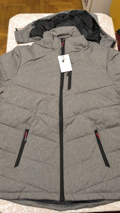 Стилно и леко мъжко зимно яке