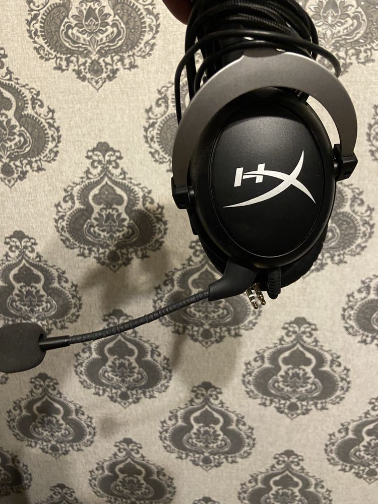 Наушники hyperx игровой почти новый