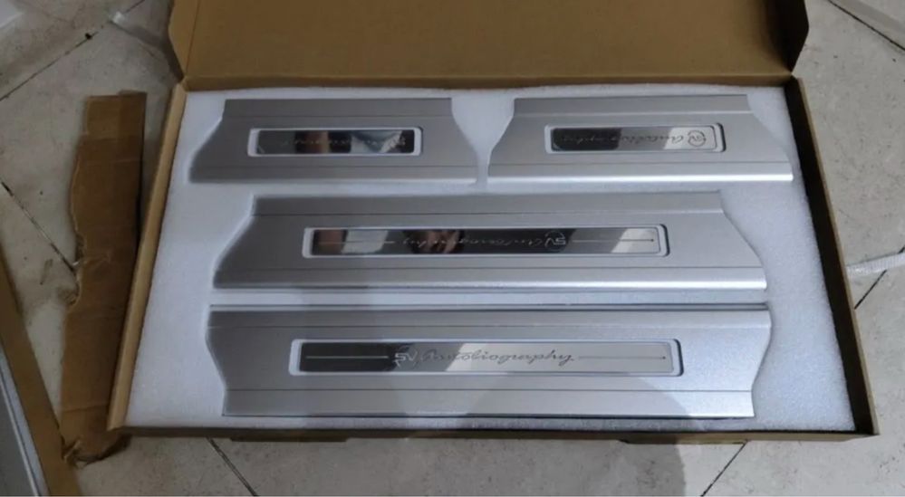 Set ornamente praguri cu LED Autobiography Range Rover Vogue L405 SWB