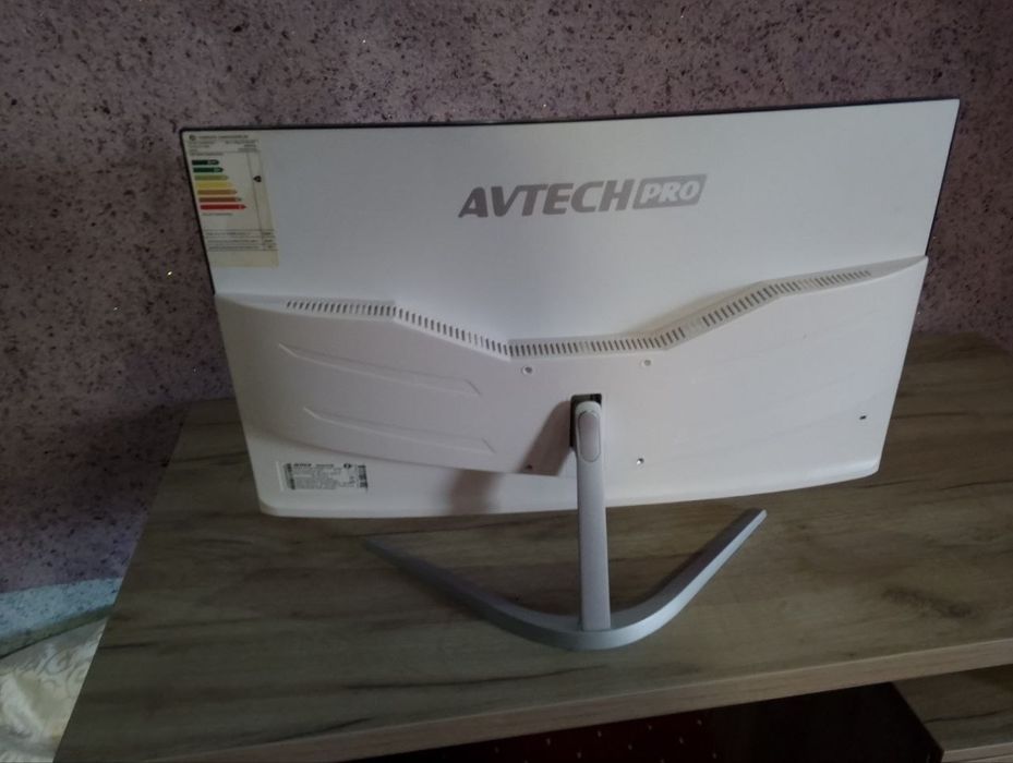 Кампютер срочно сотилади пул керак телда тшунтира оламан