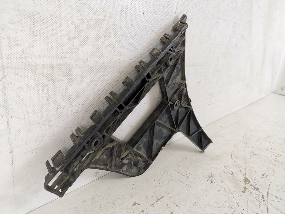 Ауди А4 Б8/8К / Audi A4 B8/8K [ - ] Оригинален заден ляв носач в добро