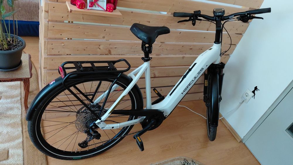 Bicicleta asistata electric Hercules