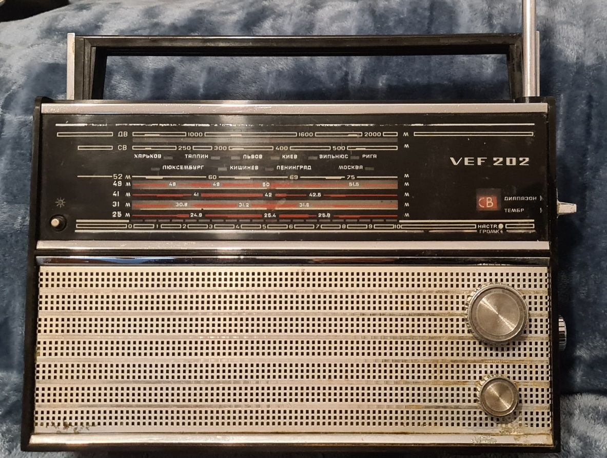 Radio portabil VEF 202 !