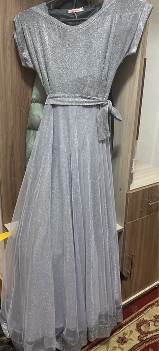 Продам платья