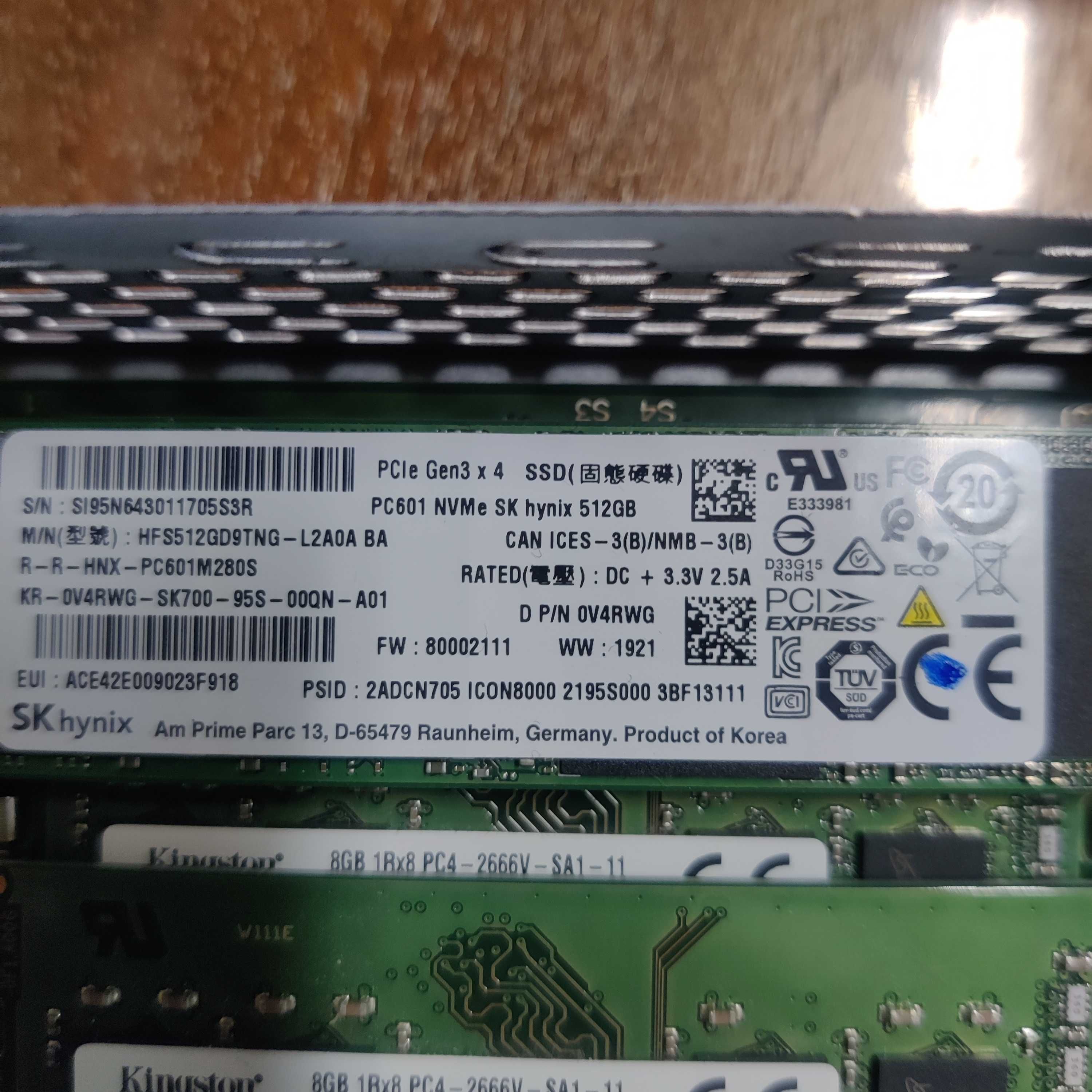 Мини компютър Fujitsu Esprimo G558 i5-9400T, 16GB RAM, 512GB M2 NVME