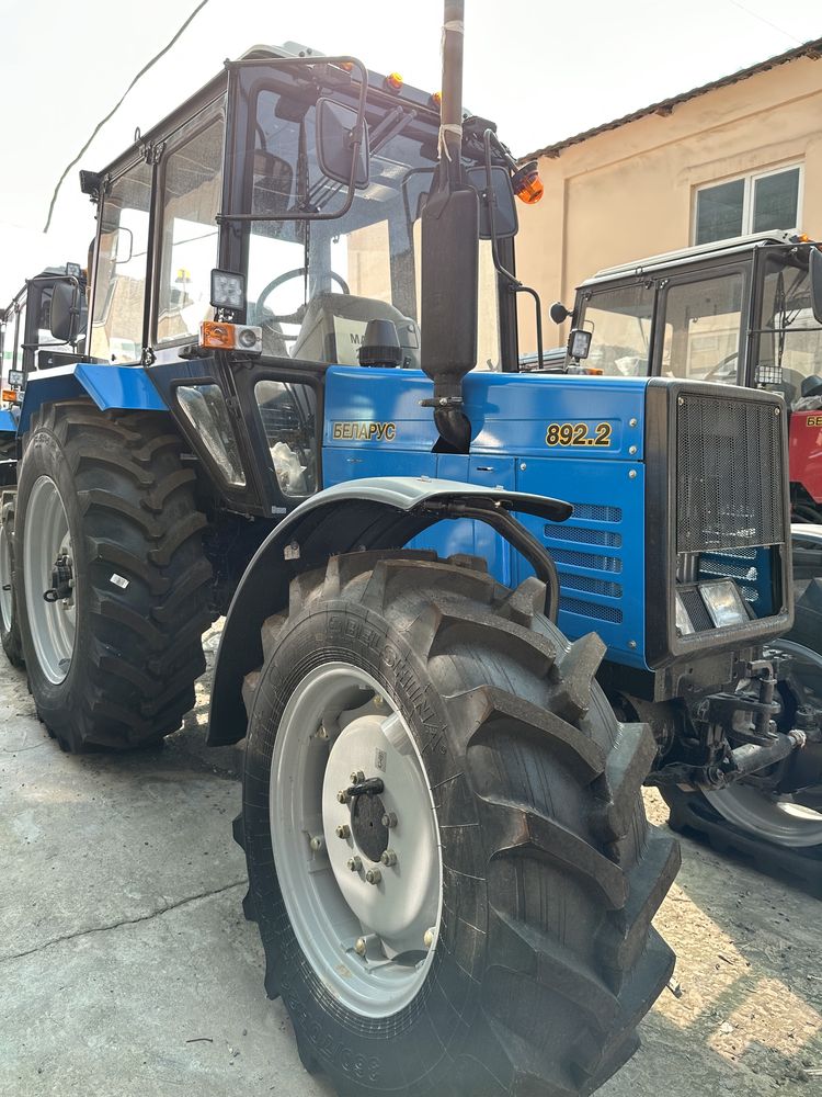 Traktor sotiladi MTZ Belarus 892.2 boʻlib toʻlashga ham beriladi