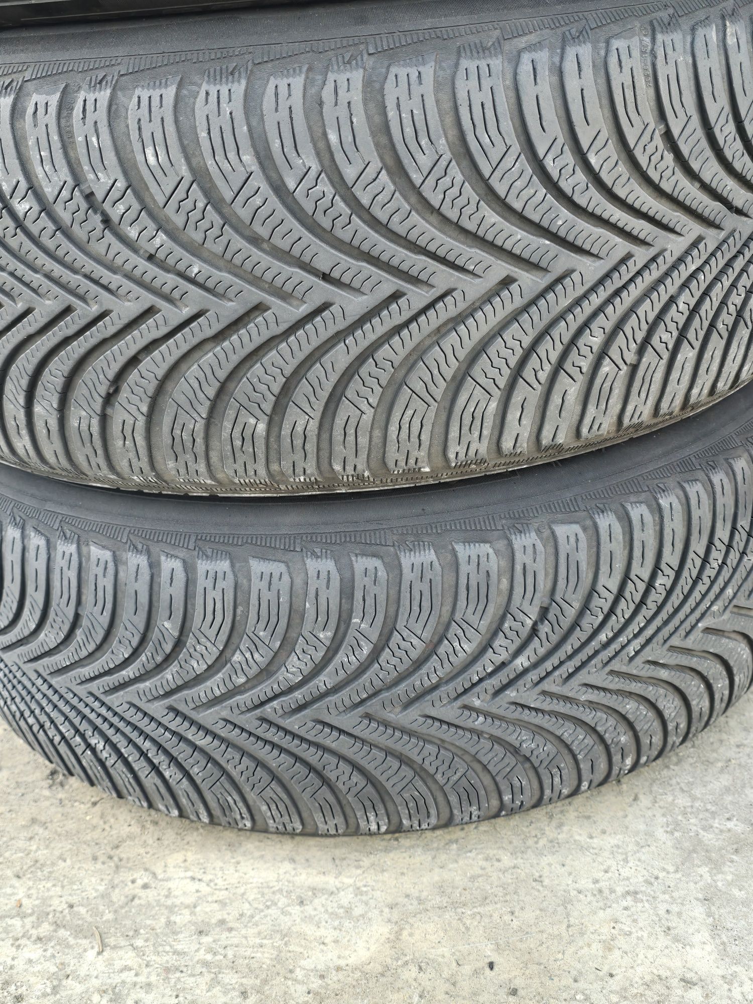 4 Броя 215/60/16 Michelin 2x6,2mm 2x5mm