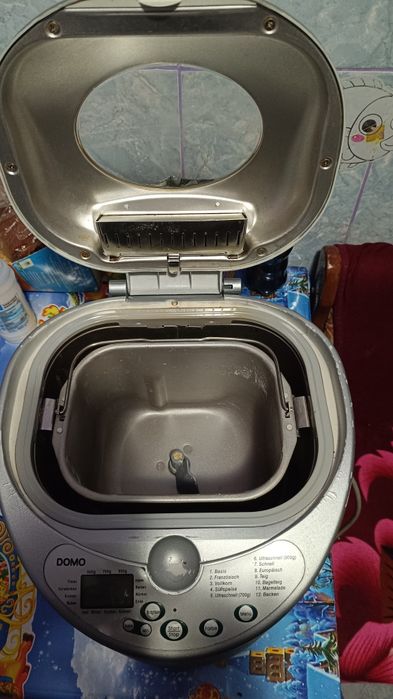 Mașina de pâine Domo B3550