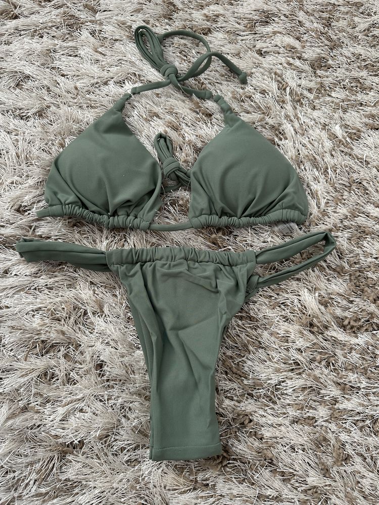 Costume de baie, Noi cu eticheta